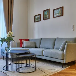 3* Apartmanhotel Three Golden Crowns
